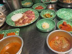 -欧巴炭烤肉오빠숯불구이(南京东路店)