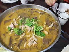 -余杨鸭鸭餐厅