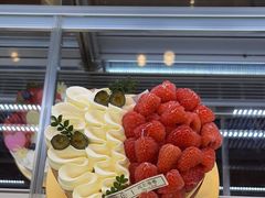 -花花卷卷·鲜食蛋糕(静安久光百货店)