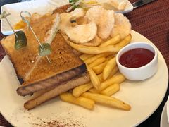 鸡肉三明治-WOLFGANG PUCK KITCHEN & BAR(迪士尼小镇店)