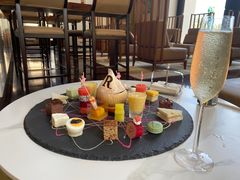 炫彩时光下午茶-逸廊大堂吧(三亚海棠湾万丽度假酒店)