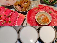 -渝嘴小老弟老火锅(华新村店)