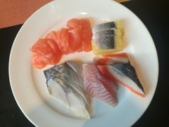 -大中华希尔顿酒店-念自助餐·嗨啤·小龙虾