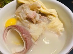 澳门猪肚小蹄煲-官也街澳门火锅(新源里店)