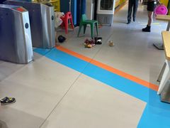 -爱蹦iBOON蹦床运动馆(江汉店)
