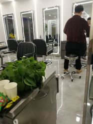 -Coo Hair salon