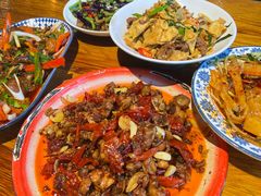 -柴窝堡22号辣子鸡·传承新疆菜