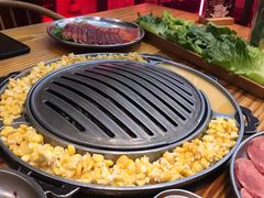 -青瓦炭韩潮烤肉(花园道店)