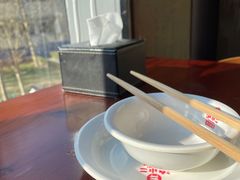 -炉小二铜锅牛蛙•川湘菜(三里屯店)