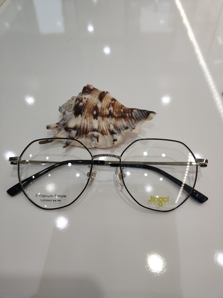 高颜值眼镜👓镜客jingcl