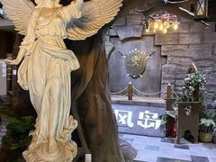 -暴风岛沉浸式体验馆(百联世纪店)