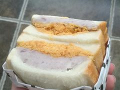 -沁屋面包店(人民东路店)