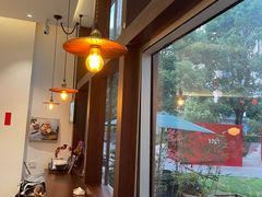 靠窗位-肥朵食堂(带梦胡同店)