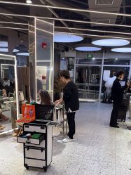 -PE SALON 