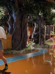 -奇幻丛林(佛罗伦萨小镇店)