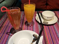 -香巴拉云南餐厅(华莱坞店)