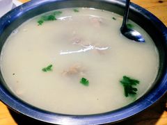 清炖鸡汤-春香鸡馆