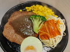 -汤姆家的牛排意面披萨(新城市广场店)