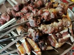 -烤肉小伙烤肉店