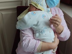 -鲸鱼妈妈月嫂/育婴师定制