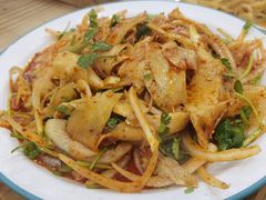 香拌牛板筋-朴小妹人参鸡汤火锅(长白山万达店)