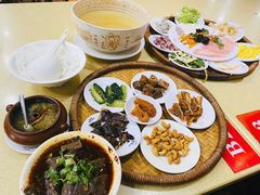 -桥香园云南过桥米线(金马碧鸡店)