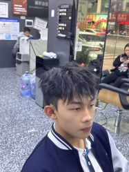 -藤野造型专业烫染接发