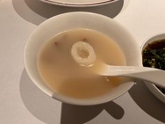 招牌松茸清汤底-洋房火锅(新天地店)