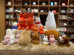 -百新书局(尚悦湾店)