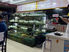 -覃记海鲜美食餐厅