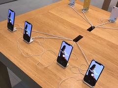 -Apple零售店(华贸购物中心店)
