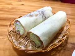煎饼卷大葱-老济南民间小吃·传统鲁菜(芙蓉街店)