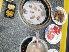 -锤头鲨毛肚海鲜烤肉自助餐厅(国购广场店)