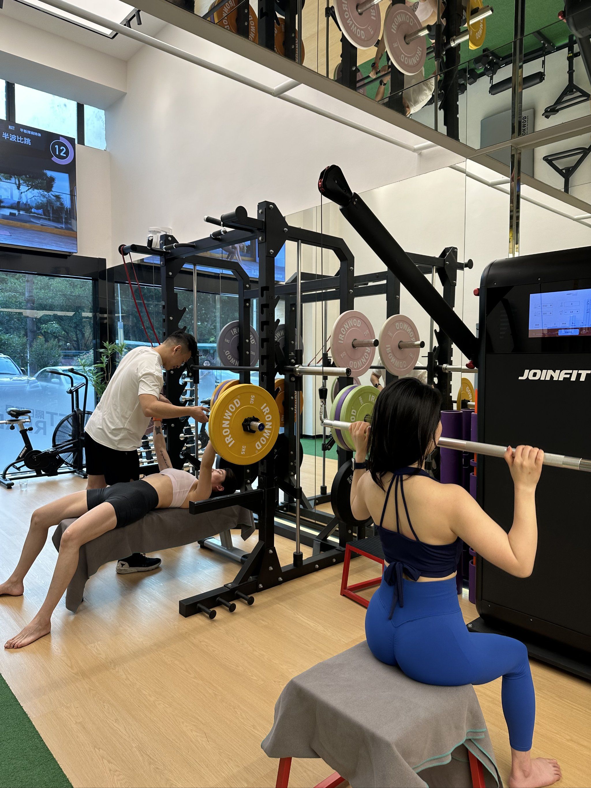 东莞东城健身私教每日一举 重塑自我