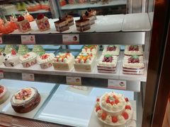 -罗森尼娜(德思勤店)