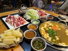 -顶顶汤火牛排火锅·经典铜锅涮肉