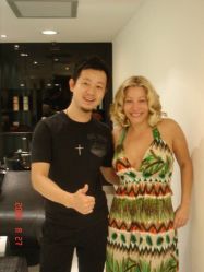 David给美国歌星设计发型-TONI&GUY