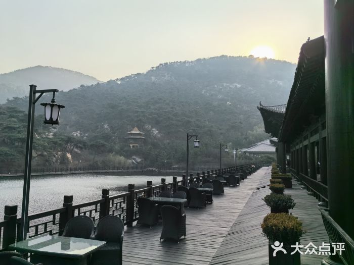 徂徕山森林康养度假谷温泉图片