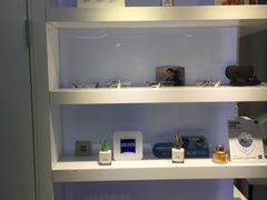 -浮光眼镜·蔡司视觉合作·数字验配中心(陆家嘴店)