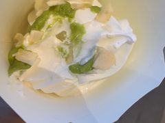 牛油果椰子片麦旋风-麦当劳(保利若比邻店)
