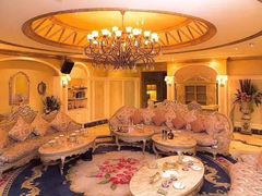 -白玉兰广场停车场