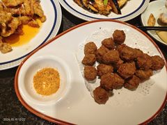 -靠山屯东北农家菜(八龙桥雅苑店)
