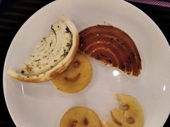 薯饼-夏阳湖皇冠假日酒店-自助餐厅