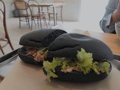 吞拿鱼竹炭欧包-A30 BISTRO