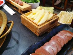 -沸炉重庆老火锅(军事博物馆店)