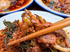 -拈签一笑黄牛肉辣卤串串