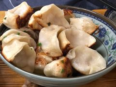 鲜肉煎饺-无名氏宵夜小摊(祝家三姐妹馄饨店)