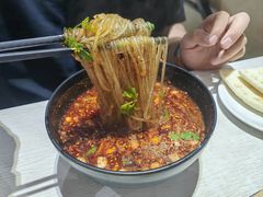 -牵人麻辣粉(粉巷店)