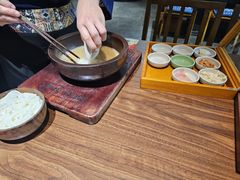 -良米山·云南野生菌过桥米线(上海首店)