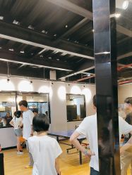 -飞吧潮玩运动蹦床游乐场